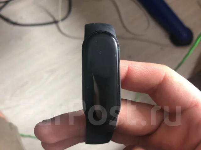 Xiaomi Mi Band 5 ����