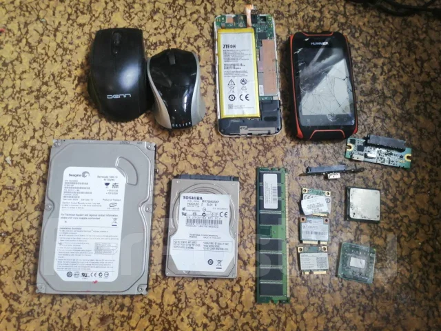 �������� � ����. 15.6", ��� 4 ��, WiFi: 1, Bluetooth: 1 ����