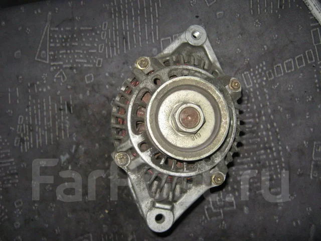 ��������� Mitsubishi Lancer 1993-1996 MD309333 ����