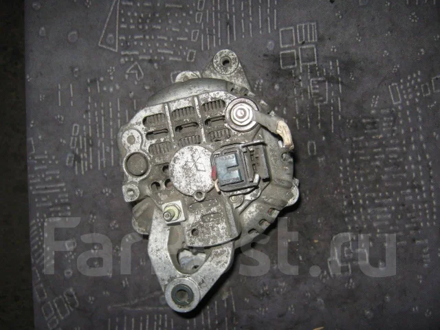 ��������� Mitsubishi Lancer 1988-1993 MD111148 ����
