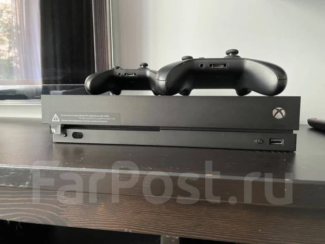 Microsoft Xbox One X ����
