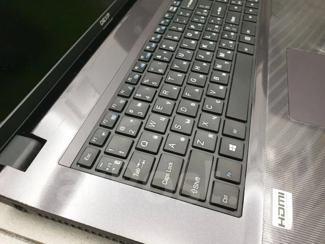 DEXP Atlas. 17.3", 2,4����, ��� 6 ��, ���� 500���, WiFi: 1, Bluetooth: 1, ����������� �� 3��. ����
