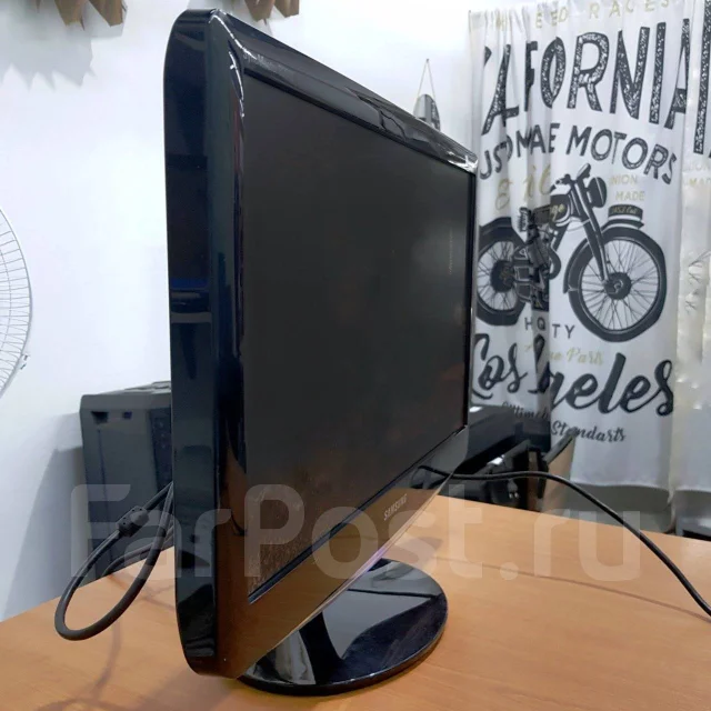 Samsung. 20" ����