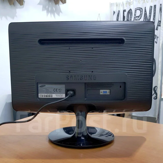 Samsung. 20" ����