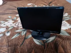ViewSonic. 18.5" ����