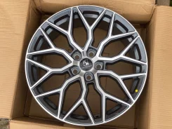 Vossen HF-2. 8.0x18", 5x112, ET35, �� 66,6���. ����