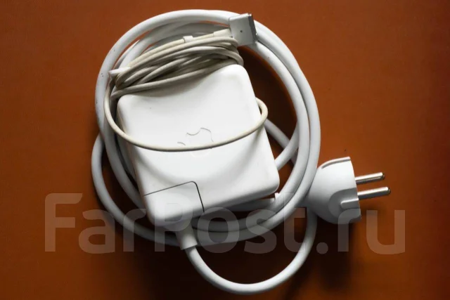 Apple MacBook Air 13 2013 Mid MD761. 13.3", 1 300����, ��� 4 ��, ���� 256���, WiFi: 1, Bluetooth: 1, ����������� �� 10��. ����