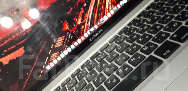 Apple MacBook Pro 17. 17", ��� 2048 ��, ���� 1 000���, WiFi: 1 ����