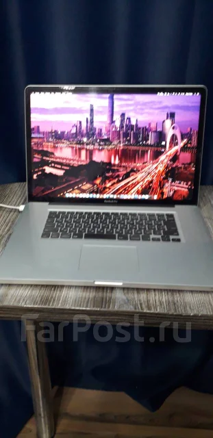 Apple MacBook Pro 17. 17", ��� 2048 ��, ���� 1 000���, WiFi: 1 ����