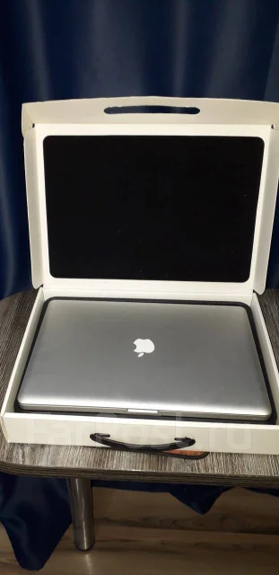 Apple MacBook Pro 17. 17", ��� 2048 ��, ���� 1 000���, WiFi: 1 ����