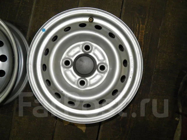 Daihatsu. 3.5x12", 4x100 ����
