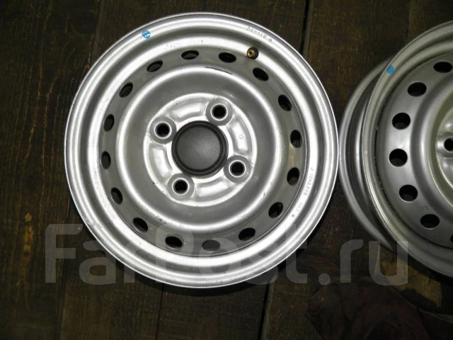 Daihatsu. 3.5x12", 4x100 ����