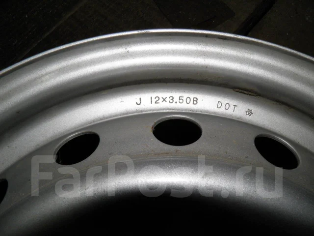 Daihatsu. 3.5x12", 4x100 ����