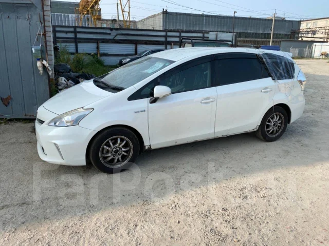 Toyota Prius a. ZVW41, 2ZRFXE ����