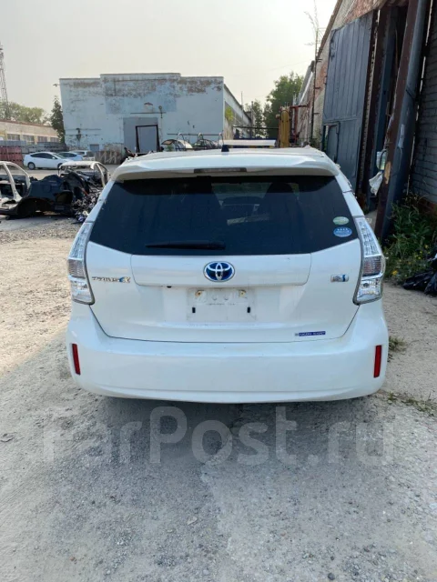 Toyota Prius a. ZVW41, 2ZRFXE ����