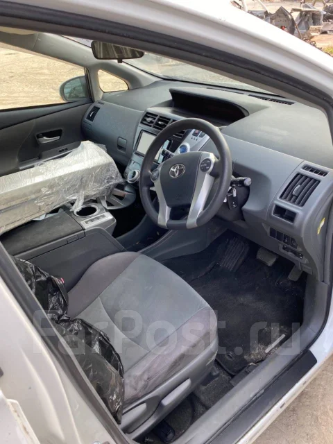 Toyota Prius a. ZVW41, 2ZRFXE ����