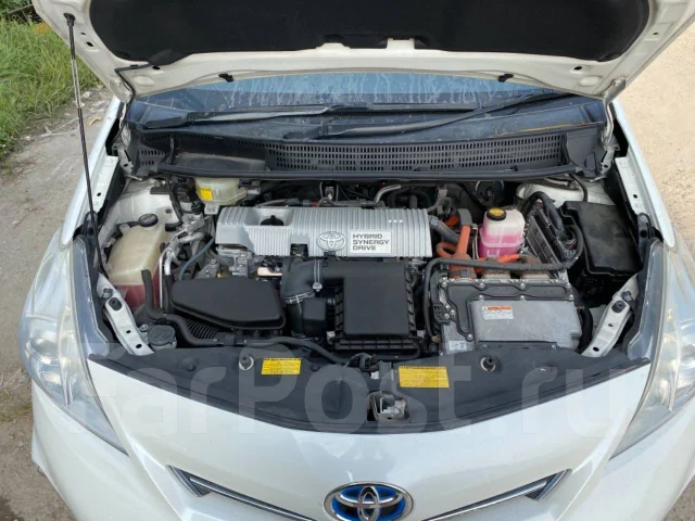 Toyota Prius a. ZVW41, 2ZRFXE ����