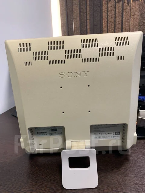 Sony. 17" ����