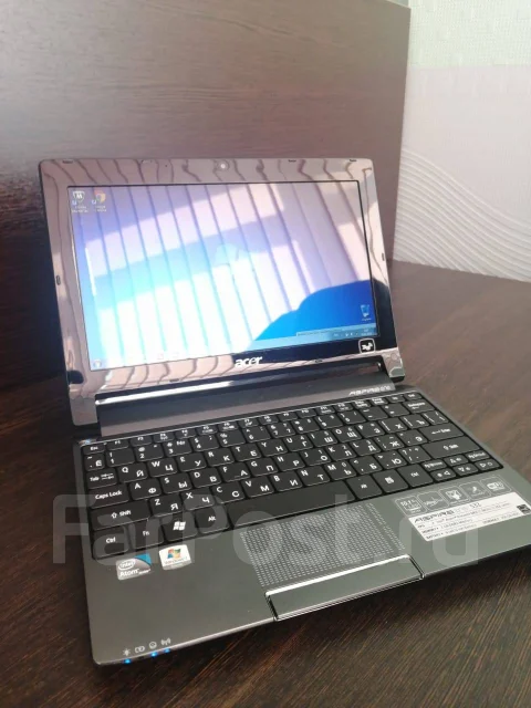 Acer Aspire One 533. WiFi: 1 ����