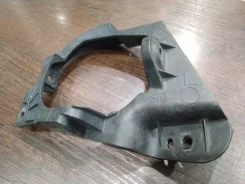 ��������� ������� ����� Mazda 2/Demio 07-09 D01N-51-690A ����