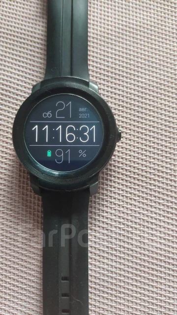 TicWatch. GPS, IP67 ����