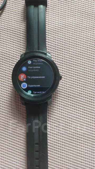 TicWatch. GPS, IP67 ����