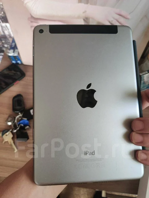 Apple iPad Mini 4 ����