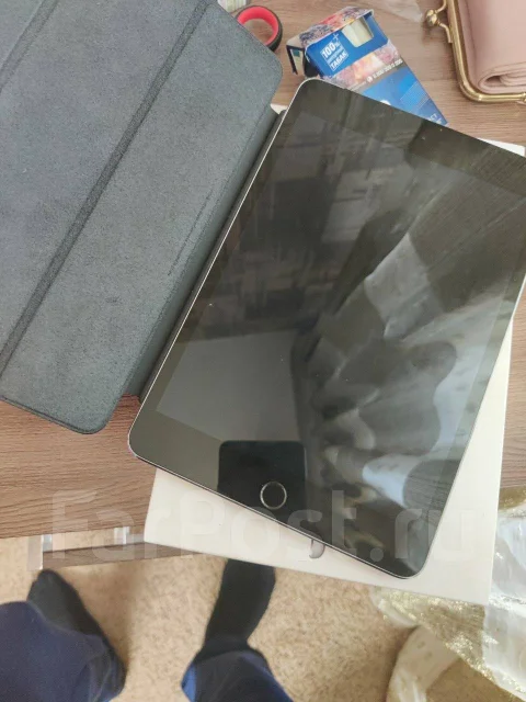 Apple iPad Mini 4 ����