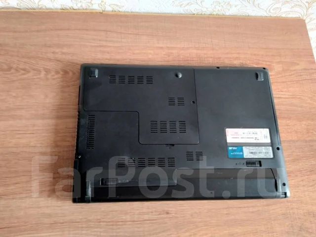 Asus U47VC. 14", 2����, ��� 2048 ��, ���� 320���, WiFi: 1, ����������� �� 3��. ����