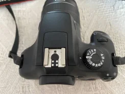 Canon EOS 4000D ����
