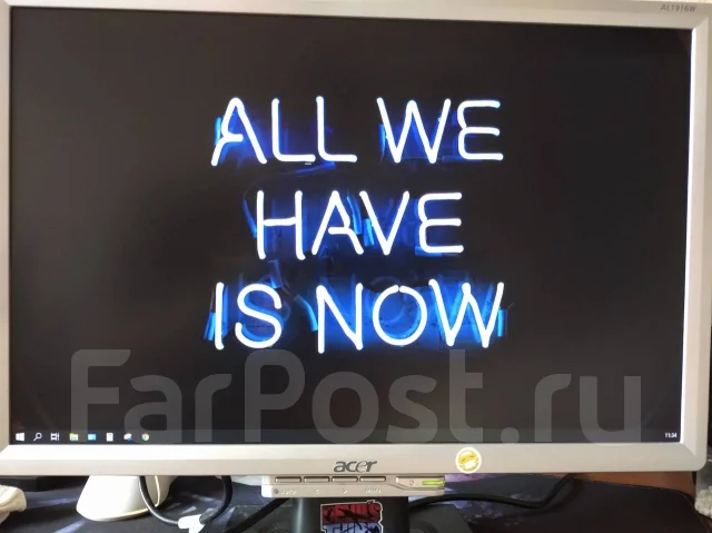 Acer. 19" ����