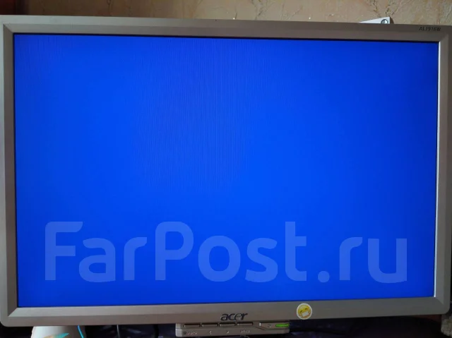 Acer. 19" ����