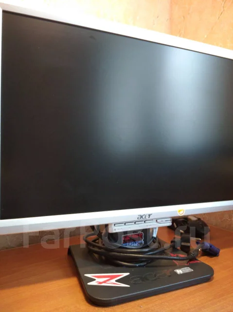 Acer. 19" ����
