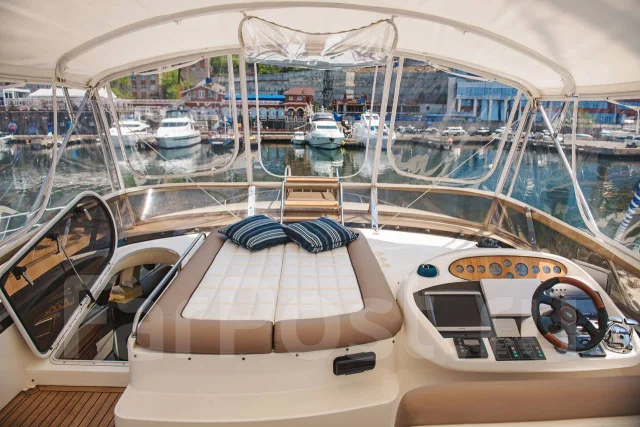 Sunseeker. 2002 ���, ����� 20��., ��������� ������������, 2 100��.�., ������ ����