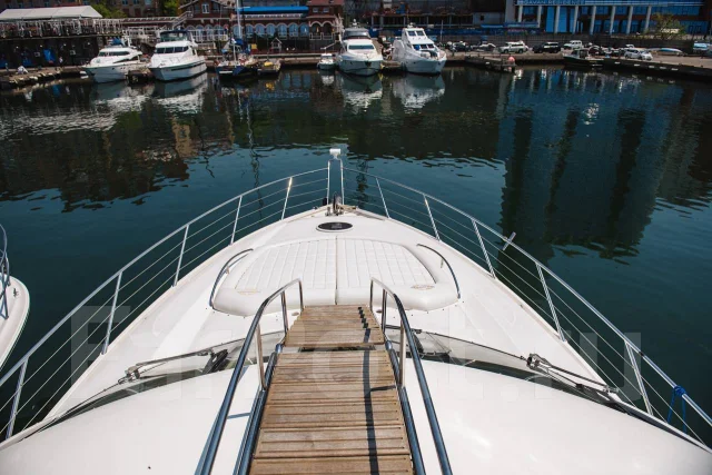 Sunseeker. 2002 ���, ����� 20��., ��������� ������������, 2 100��.�., ������ ����