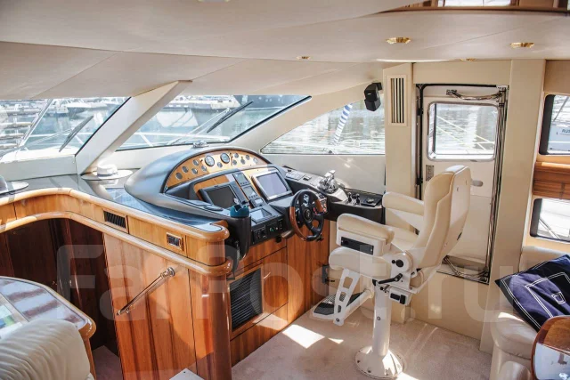 Sunseeker. 2002 ���, ����� 20��., ��������� ������������, 2 100��.�., ������ ����