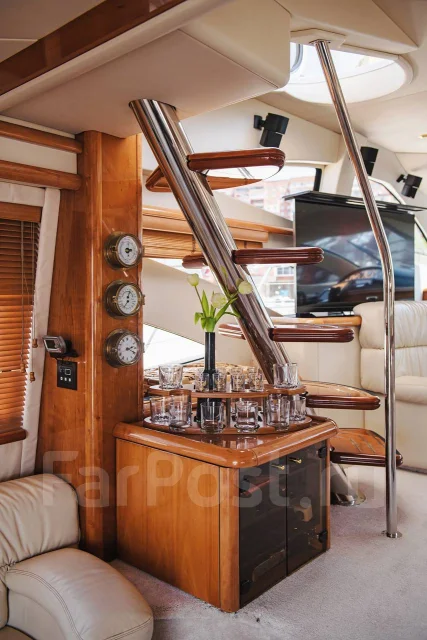 Sunseeker. 2002 ���, ����� 20��., ��������� ������������, 2 100��.�., ������ ����
