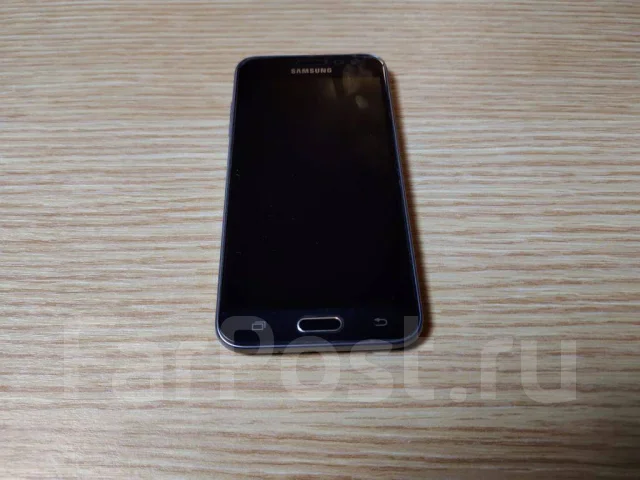 Samsung Galaxy J3. �/�, ������, 3G, Dual-SIM ����