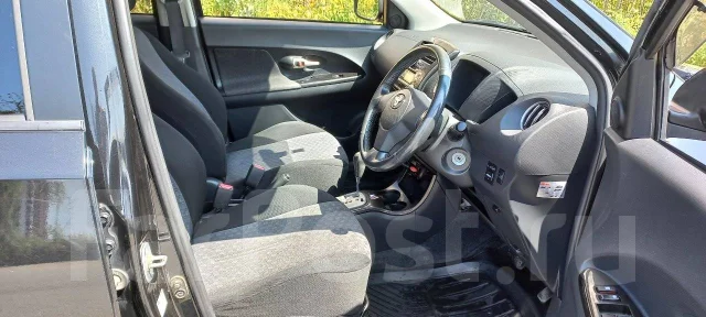 Toyota ist. ��������, ��������, 1.5 (109��.�.), ������, 82 000����. �� ����