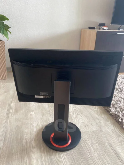 Acer. 24" ����