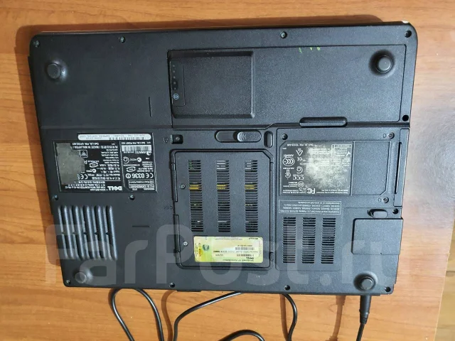 Dell Inspiron. 15.4", 2 000����, ��� 4 ��, ���� 100���, WiFi: 1 ����