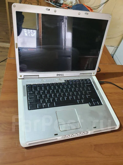 Dell Inspiron. 15.4", 2 000����, ��� 4 ��, ���� 100���, WiFi: 1 ����