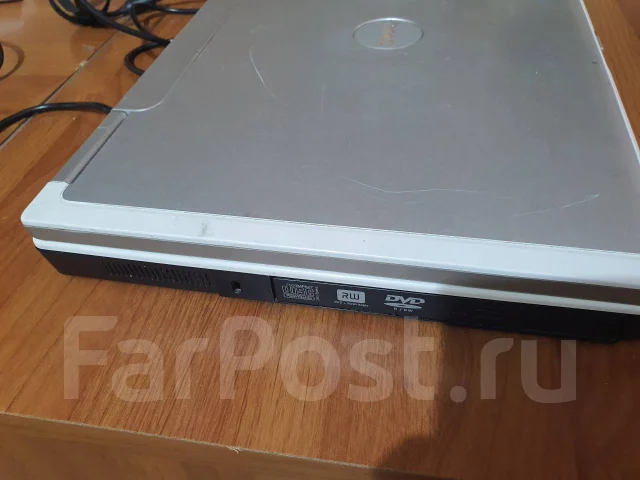 Dell Inspiron. 15.4", 2 000����, ��� 4 ��, ���� 100���, WiFi: 1 ����