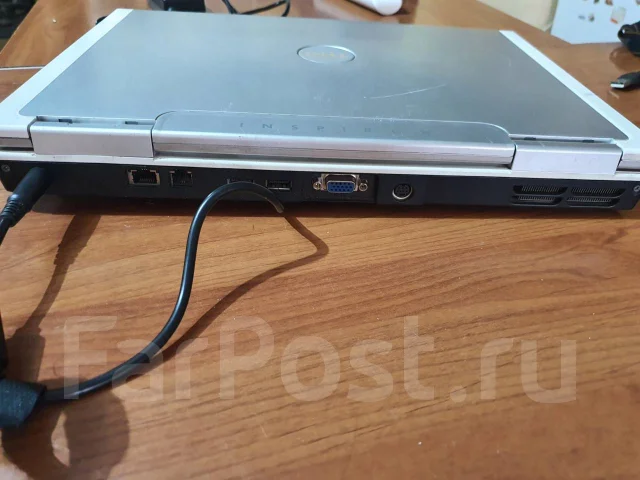 Dell Inspiron. 15.4", 2 000����, ��� 4 ��, ���� 100���, WiFi: 1 ����