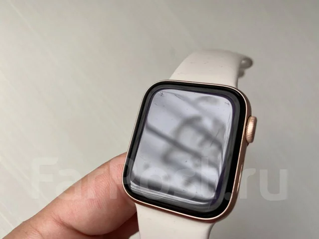 Apple Watch Series 4. NFC ����