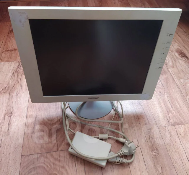Sony. 15" ����