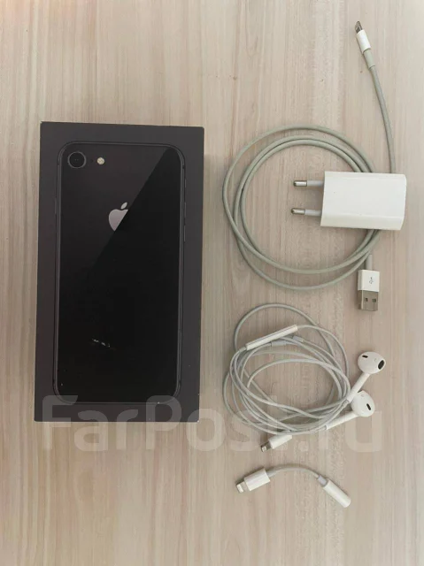 Apple iPhone 8. �/�, ������, 3G, 4G LTE, NFC ����