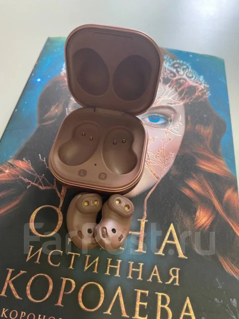 Samsung Galaxy Buds Live ����