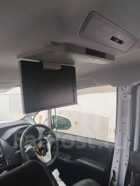 Toyota Voxy. ZRR80, 3ZR ����