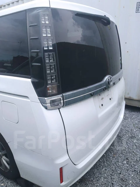 Toyota Voxy. ZRR80, 3ZR ����